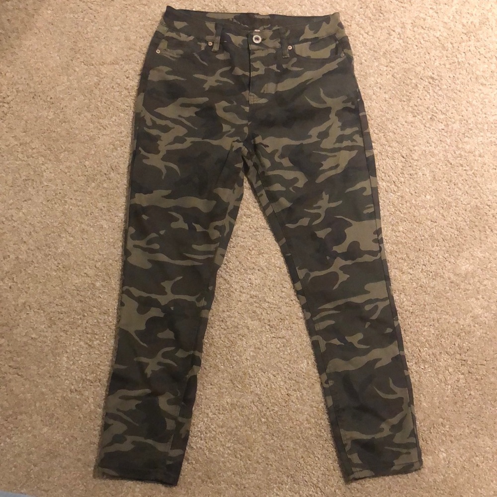 Camo Jeans: